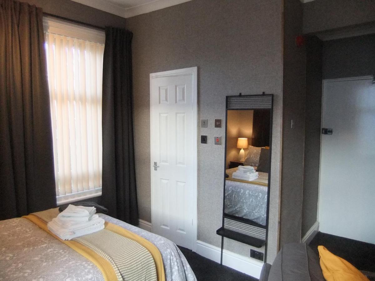Dewsbury House Apartment Блекпул Екстериор снимка