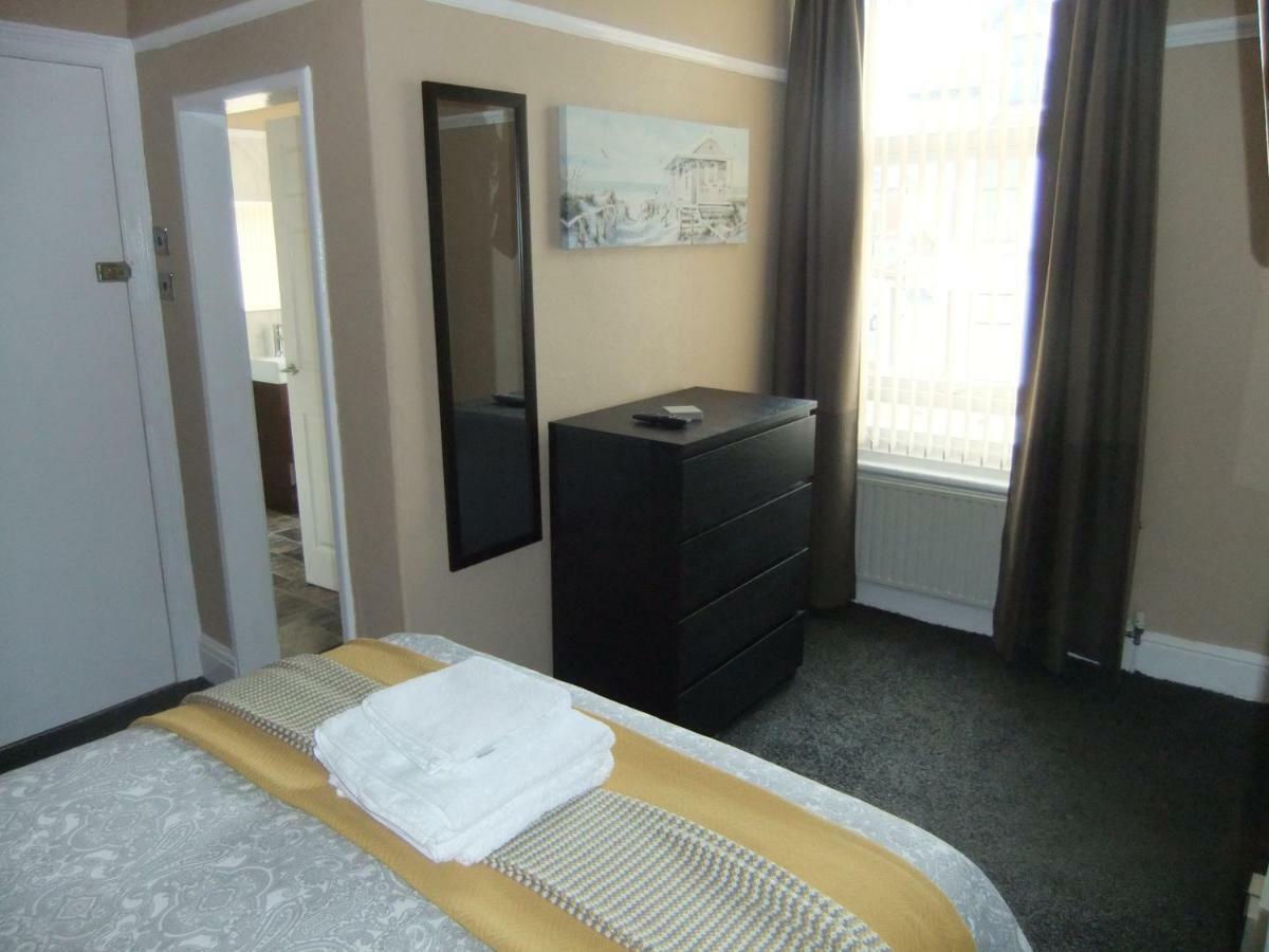Dewsbury House Apartment Блекпул Екстериор снимка